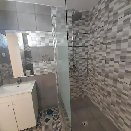 Ibiza Independent Bedroom And Bathroom Pansiyon Albufeira